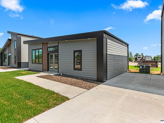 2nd image of 10270 Riverside Ln #146