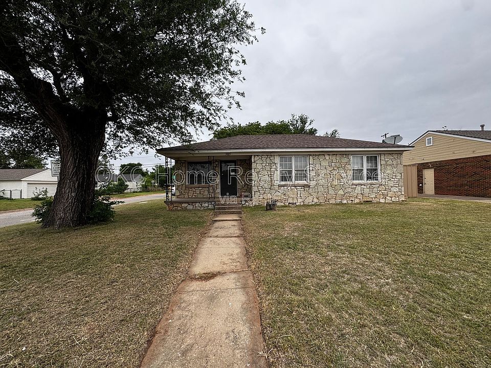 1st image of 3025 NW Grand Blvd