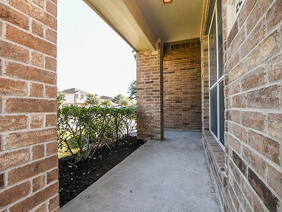 4th image of 5823 Coyote Echo Dr