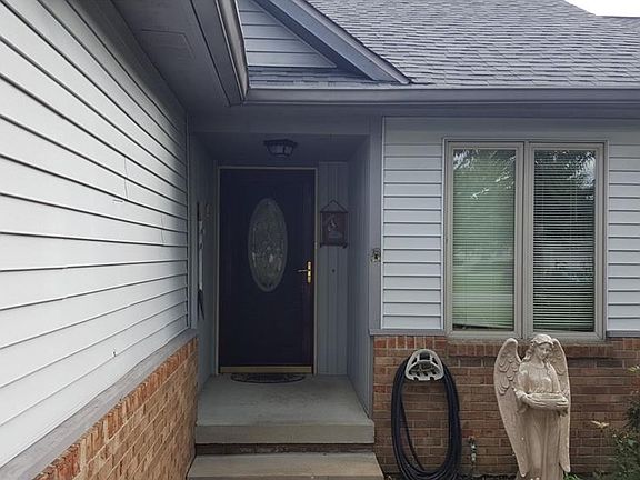 3rd image of 39 Virgil Dr