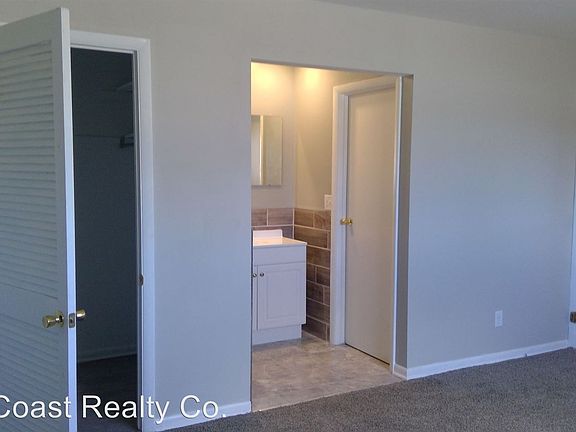 4th image of 4501 Broadbush Dr