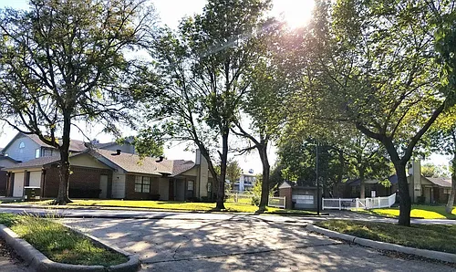 MOVE IN SPECIAL - $500.00 OFF 1ST MONTH'S RENT Photo 1