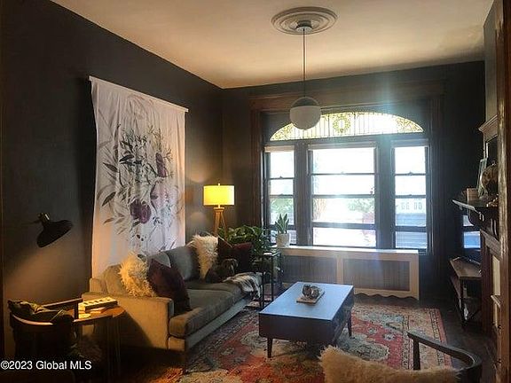 4th image of 220 Elm St Floor 1