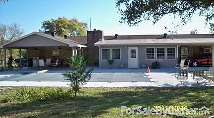 16 X 32 inground pool
						:
						new vinyl liner and coping and new concrete