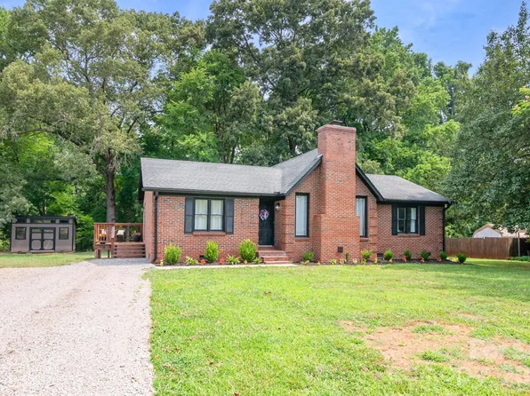 2406 Bearskin Ln, Monroe, NC 28110
