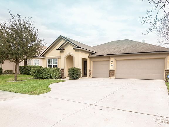4th image of 11785 Blueberry Ln