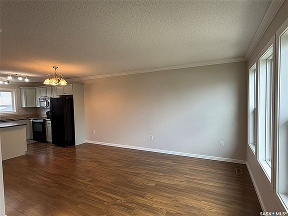 4th image of UNIT 405-315 HAMPTON CIRCLE