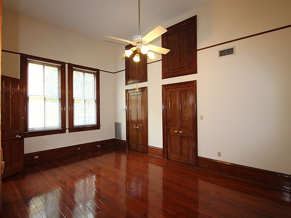 5th image of 1127 Marengo St