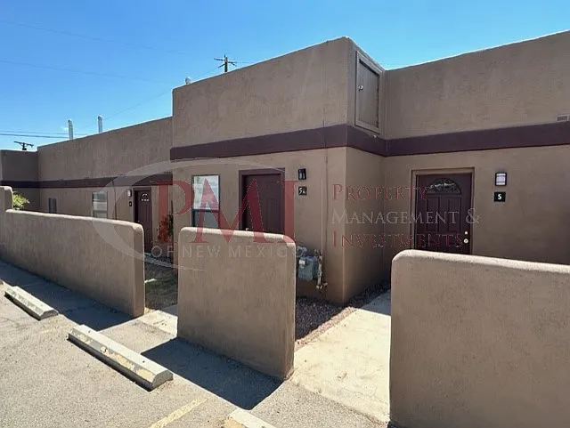 2106 College Street #4 — Photo 2