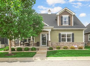 814 Haymarket Cir, Crown Point, IN 46307
