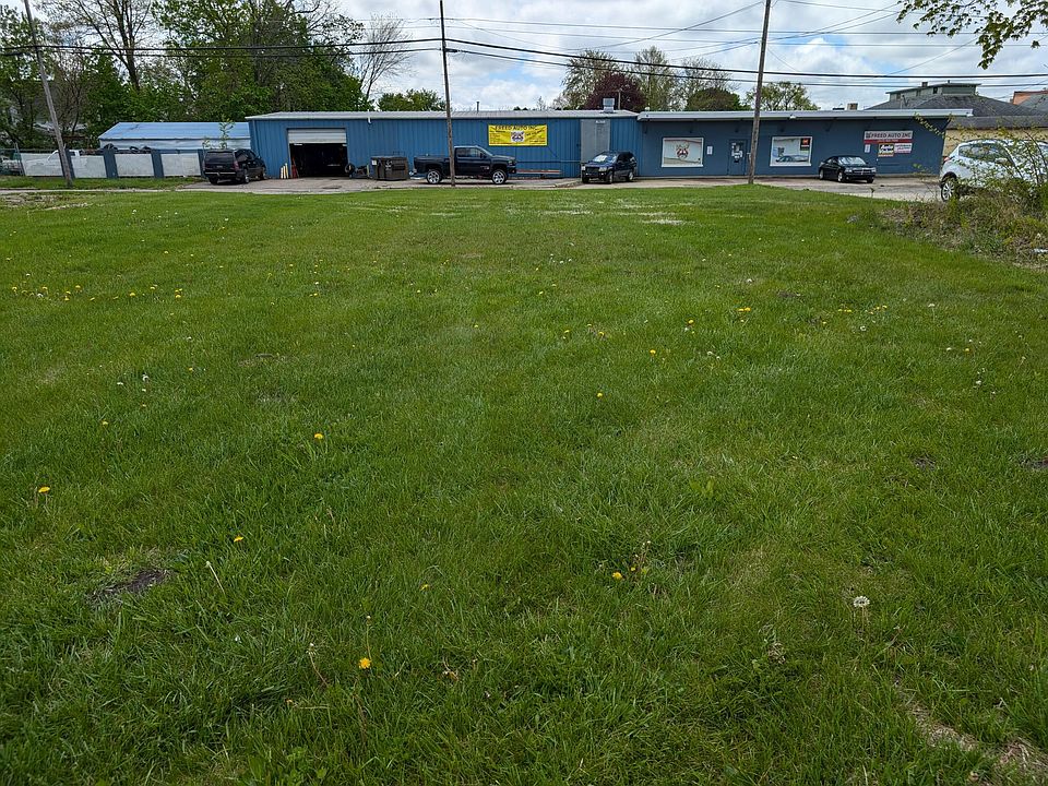 2nd image of 209 Perry St