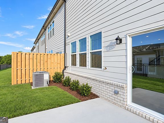 2nd image of 120 Rope Mill Ct #6
