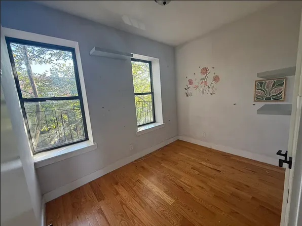 11-09 36th Avenue image 13 of 17