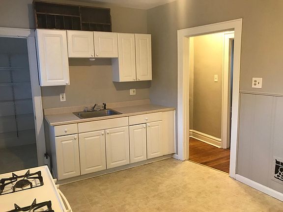 5th image of 3455 Juniata St #A