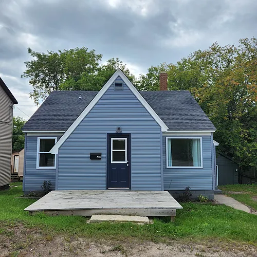 610 N Lincoln Dr Photo 1