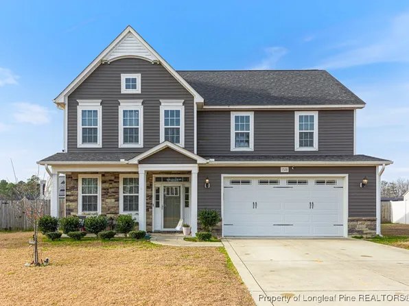 1528 Creekwood Rd, Hope Mills, NC 28348
