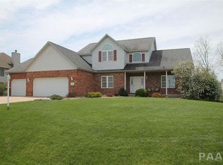 306 Windsor Dr, Germantown Hills, IL 61548