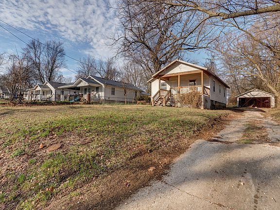 2nd image of 2829 N Grant Avenue