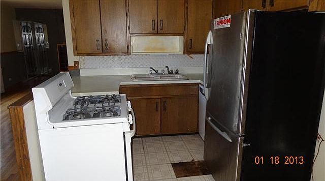 2nd image of 365 Alpine Ln