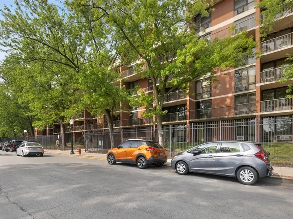 3021 S Michigan Ave Unit 204, Chicago, IL 60616