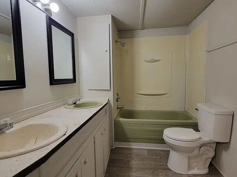 5325 SE 32nd Ct — Photo 6