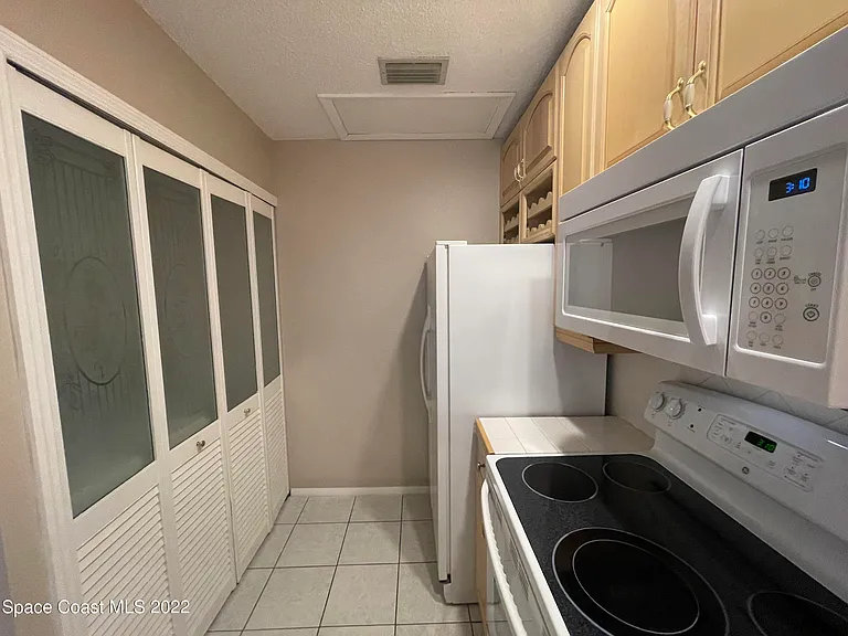 1425 Malibu Cir NE #111 — Photo 11