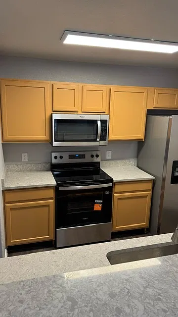2 bed, 1026 sqft, $2,050 — Photo 4