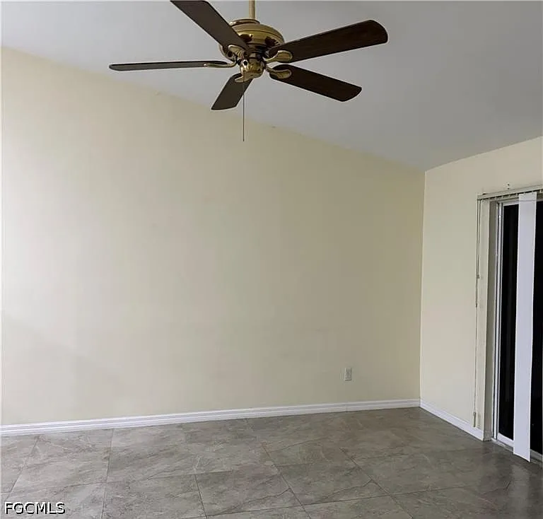 3 bed, 2.0 bath, 1350 sqft, $1,400 — Photo 3
