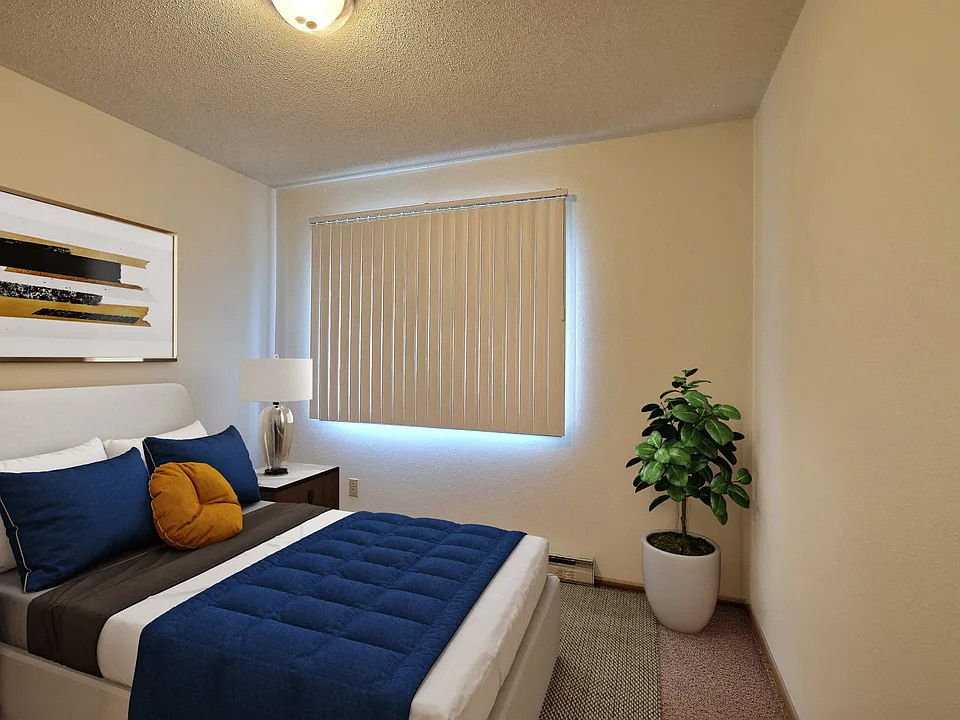 Fargo, ND Pacific South Apartments | Bedroom