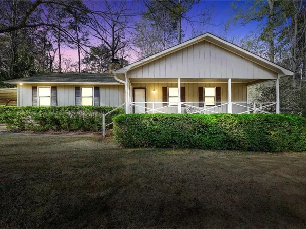 933 Chisholm Trl, Macon, GA 31220