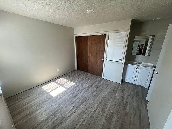 5th image of 4501 Yorkshire Dr Unit 2