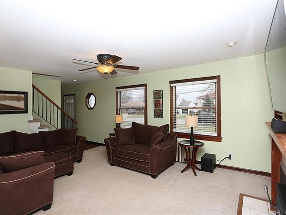 2nd image of 1084 Maryvale Dr