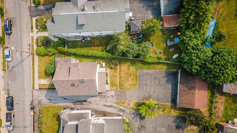 2nd image of 20 Locust Avenue