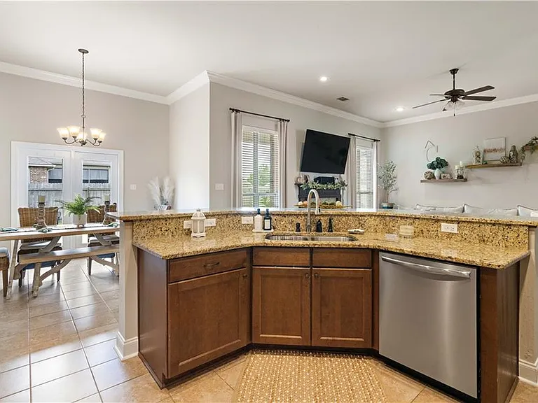 400 Walter Ln — Photo 6