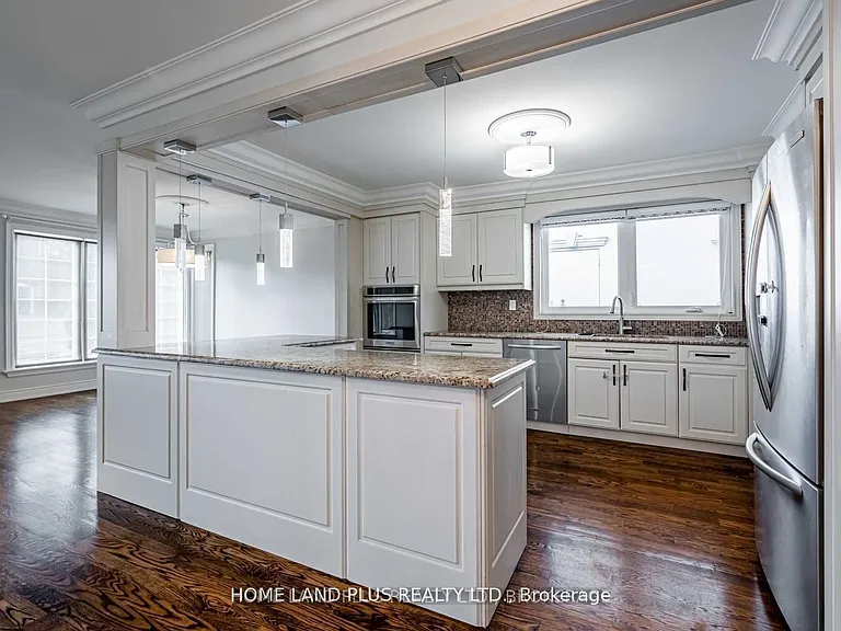 66 Munro Blvd — Photo 4