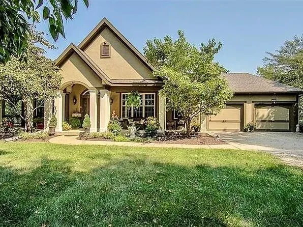 9885 Edgerton Rd, De Soto, KS 66018