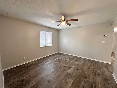 1011 E Mountcastle St #63 Photo 1