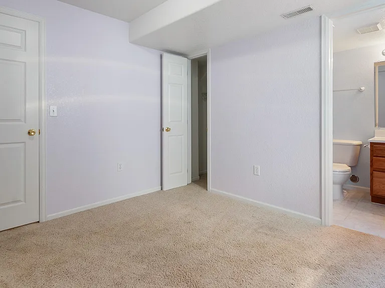 1862 Twin Lakes Cir — Photo 24