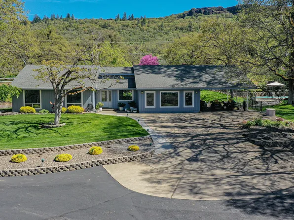 13290 Table Rock Rd, Central Point, OR 97502