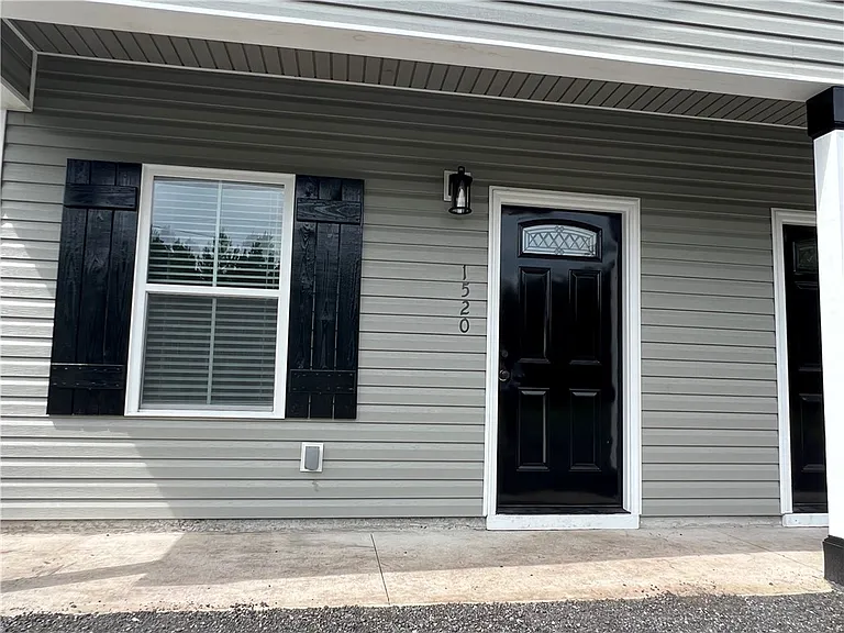 1518 Swamp Rd SE — Photo 6