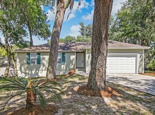 326 N 18th St, Fernandina Beach, FL 32034