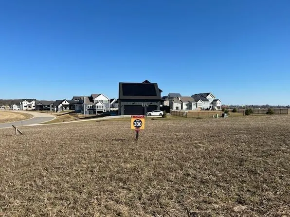 5020 Homestretch Drive #330, Waunakee, WI 53597