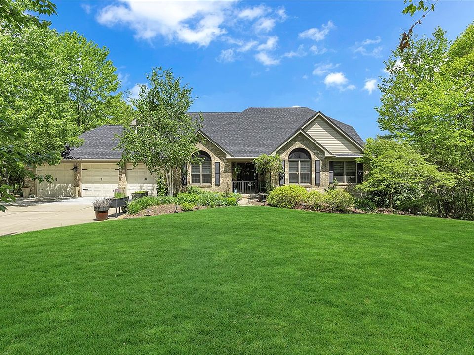 1st image of 161 Walnut Ridge Dr