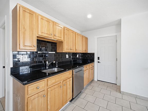 5th image of 117 Quincy St #2