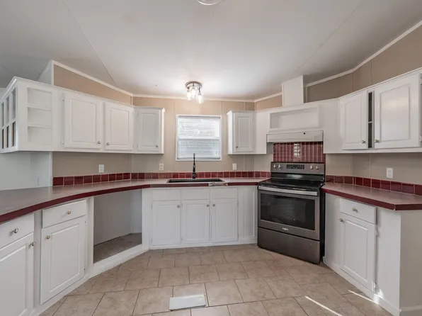 419 Wood River Rd, Millsap, TX 76066