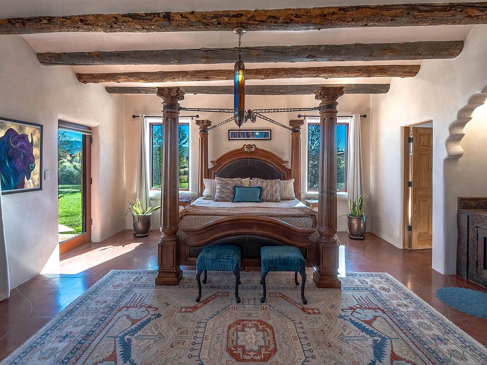 1st image of 23 Las Tusas Rd