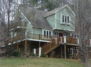 14 Phoenix Cove Rd, Weaverville, NC 28787