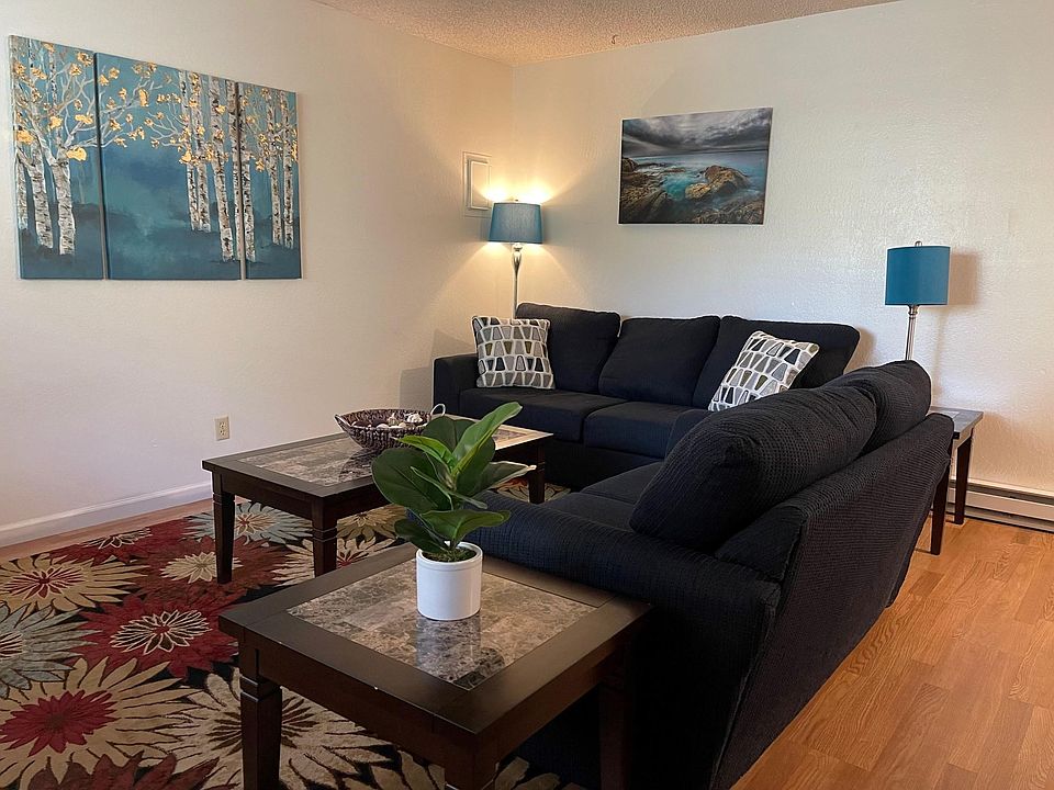 1st image of 306 Pleasant St APT 6