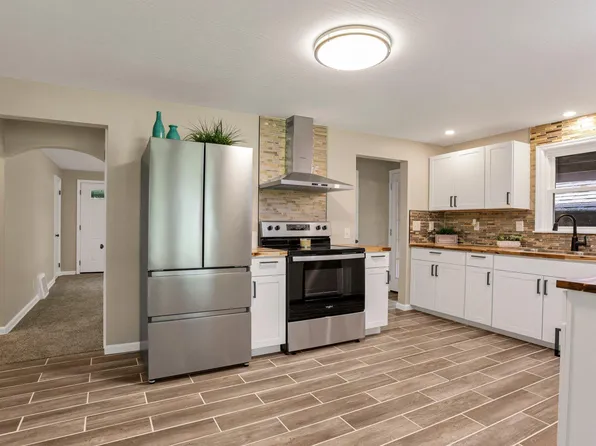 881 W Broadway, Granville, OH 43023