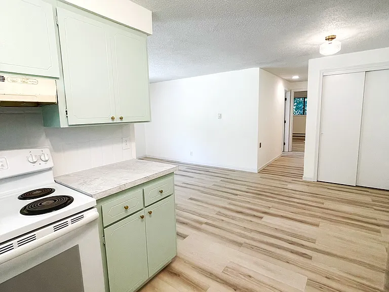1714 Susan Ct SE — Photo 10
